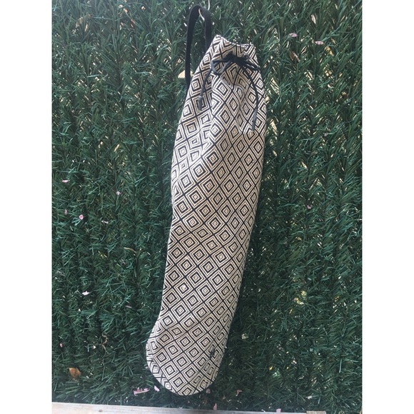 sweaty betty yoga mat bag